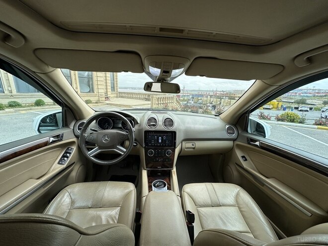 Mercedes ML 350 4MATIC-10