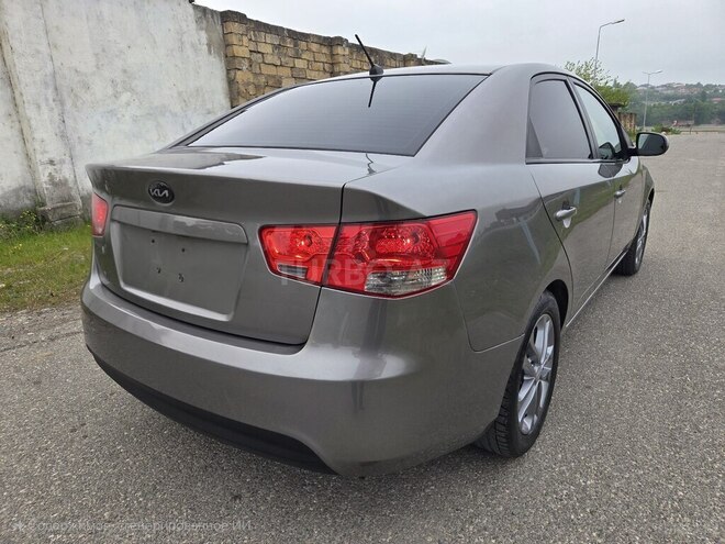 Kia Cerato 2011, 208,000 km - 1.6 l - Quba
