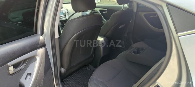 Hyundai Elantra 2015, 98,000 km - 1.8 l - Yevlax