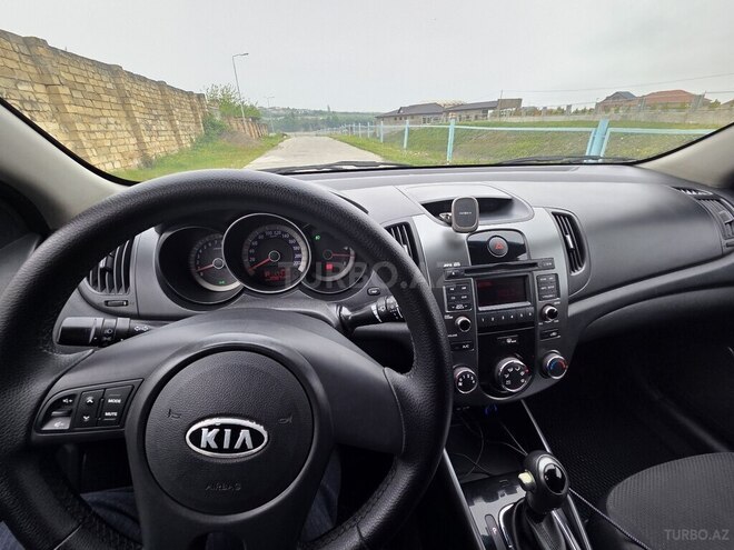 Kia Cerato 2011, 208,000 km - 1.6 l - Quba