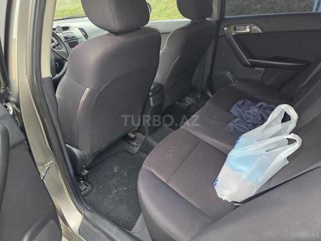 Kia Cerato 2011, 208,000 km - 1.6 l - Quba