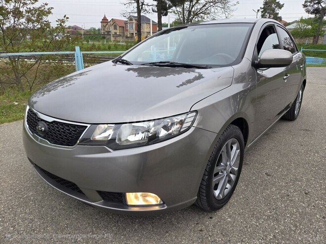 Kia Cerato 2011, 208,000 km - 1.6 l - Quba