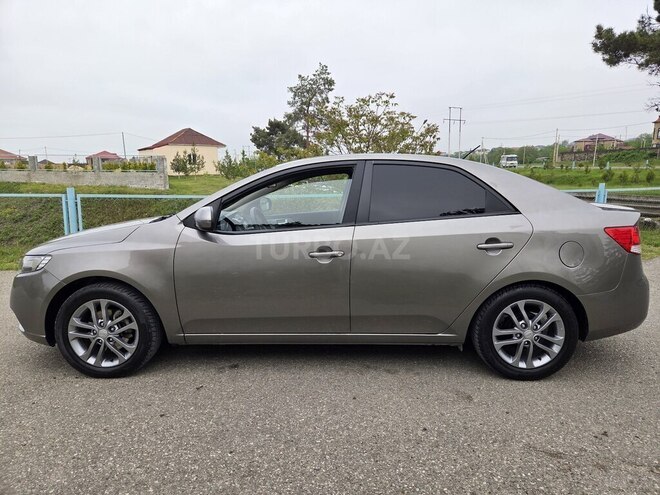 Kia Cerato 2011, 208,000 km - 1.6 l - Quba