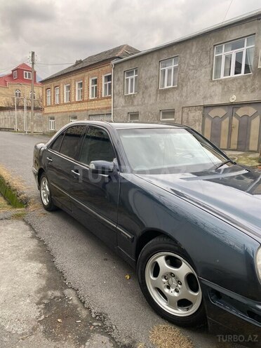Mercedes E 220 d 2000, 450,000 km - 2.2 l - Zaqatala