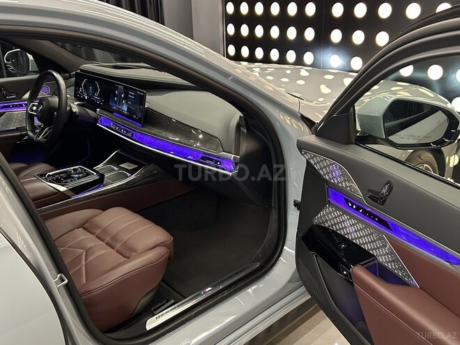 BMW i7 2023, 15,000 km - 0.0 l - Bakı
