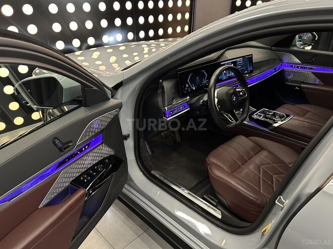 BMW i7 2023, 15,000 km - 0.0 l - Bakı