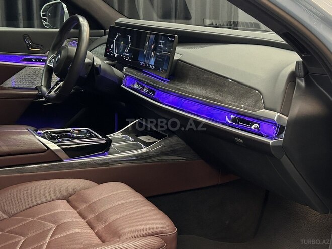 BMW i7 2023, 15,000 km - 0.0 l - Bakı