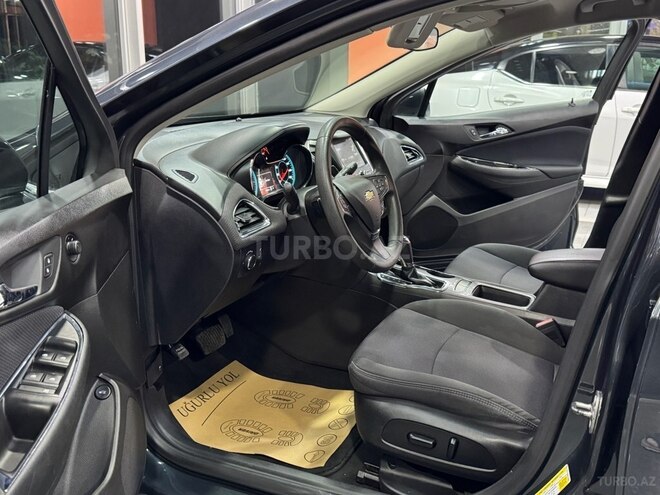 Chevrolet Cruze-11