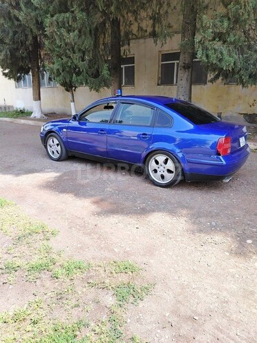 Volkswagen Passat 1999, 432,663 km - 1.8 l - Qazax