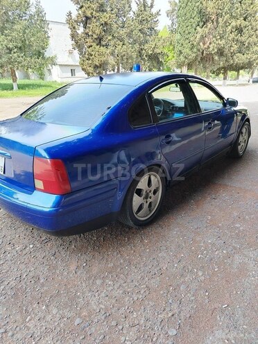 Volkswagen Passat 1999, 432,663 km - 1.8 l - Qazax