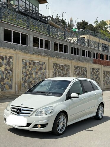 Mercedes B 180 2010, 104,000 km - 1.7 л - Bakı