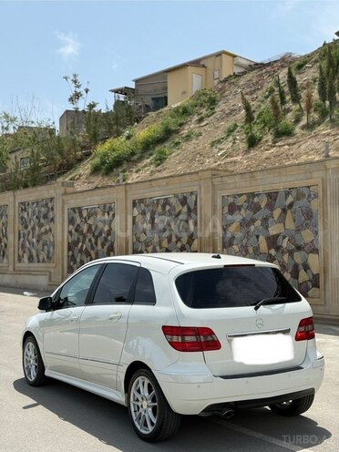 Mercedes B 180 2010, 104,000 km - 1.7 л - Bakı