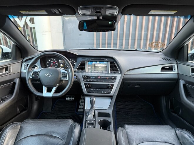 Hyundai Sonata-19