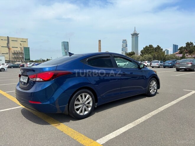 Hyundai Elantra 2015, 107,337 km - 1.8 l - Bakı