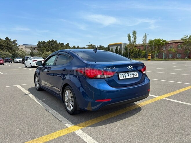 Hyundai Elantra 2015, 107,337 km - 1.8 l - Bakı