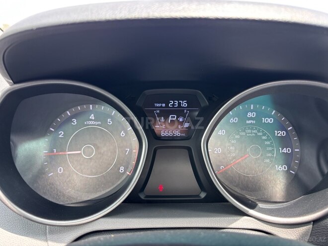 Hyundai Elantra 2015, 107,337 km - 1.8 l - Bakı