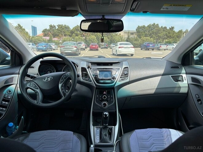 Hyundai Elantra 2015, 107,337 km - 1.8 l - Bakı