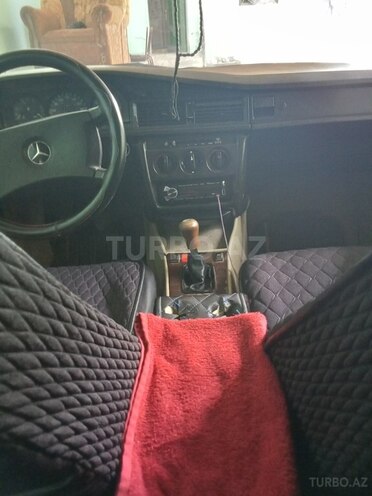 Mercedes 190 1990, 100,000 km - 1.8 л - Bakı