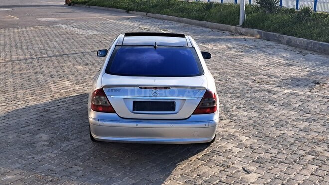 Mercedes E 220 d 2004, 382,573 km - 2.2 l - Bakı