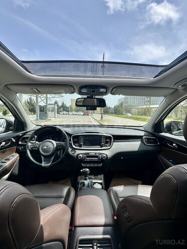Kia Sorento-14