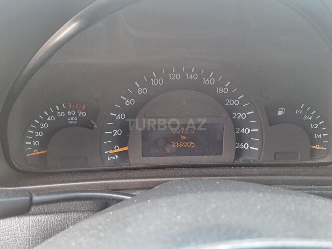 Mercedes C 200 2001, 318,000 km - 2.0 л - Sumqayıt