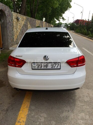 Volkswagen Passat 2013, 320,000 km - 2.5 l - Bakı
