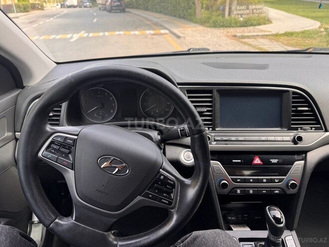 Hyundai Elantra 2016, 275,000 km - 2.0 л - Bakı
