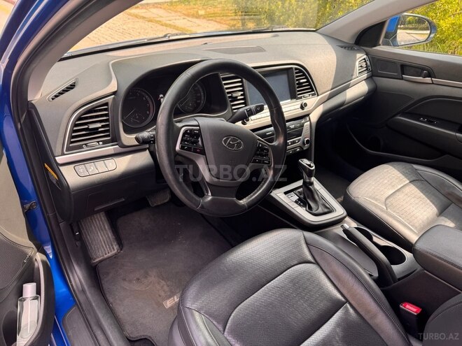 Hyundai Elantra 2016, 275,000 km - 2.0 л - Bakı