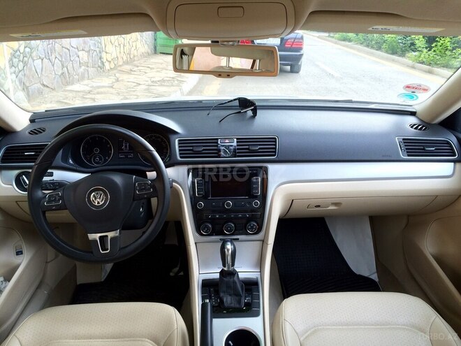 Volkswagen Passat 2013, 320,000 km - 2.5 l - Bakı