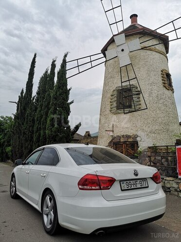 Volkswagen Passat 2013, 320,000 km - 2.5 l - Bakı