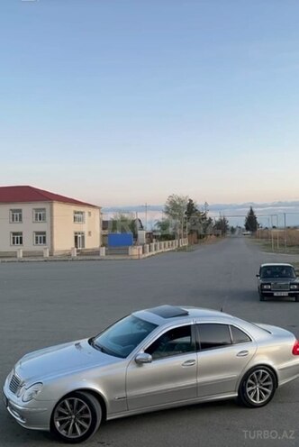Mercedes E 270 2003, 480,000 km - 2.7 l - Goranboy
