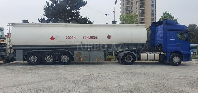 Mercedes Axor 1824 2009, 940,000 km - 11.0 l - Bakı