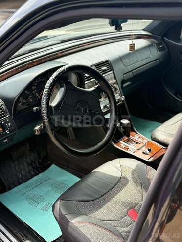 Mercedes C 200 1998, 200,000 km - 2.0 l - Bakı
