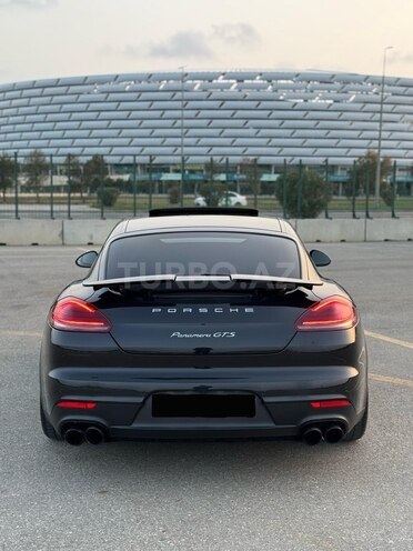 Porsche Panamera GTS-2