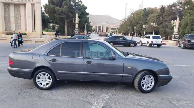 Mercedes E 280 1996, 450,000 km - 2.8 l - Bakı
