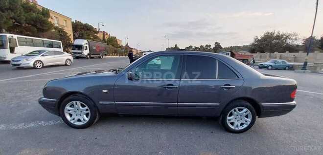 Mercedes E 280 1996, 450,000 km - 2.8 l - Bakı