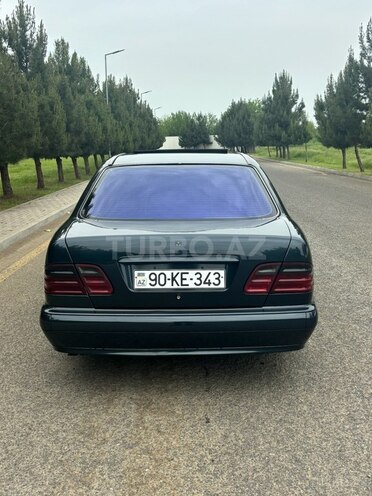 Mercedes E 220 d 2001, 811,700 km - 2.2 l - Masallı