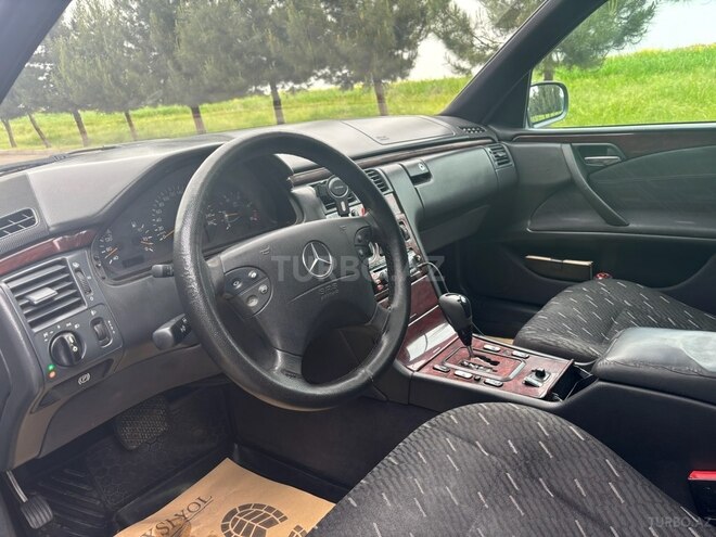 Mercedes E 220 d 2001, 811,700 km - 2.2 l - Masallı
