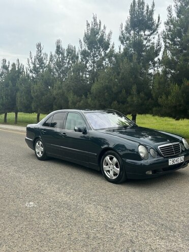 Mercedes E 220 d 2001, 811,700 km - 2.2 l - Masallı