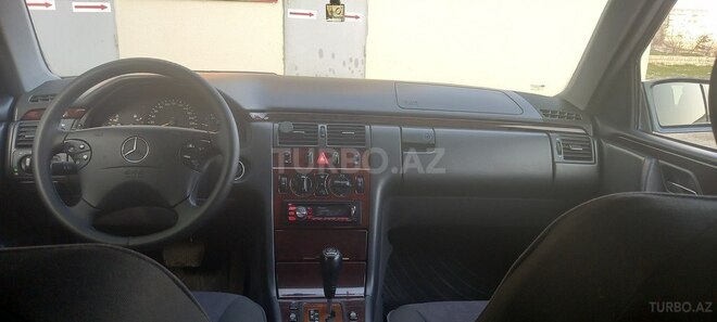 Mercedes E 220 d 1999, 410,000 km - 2.2 l - Bakı