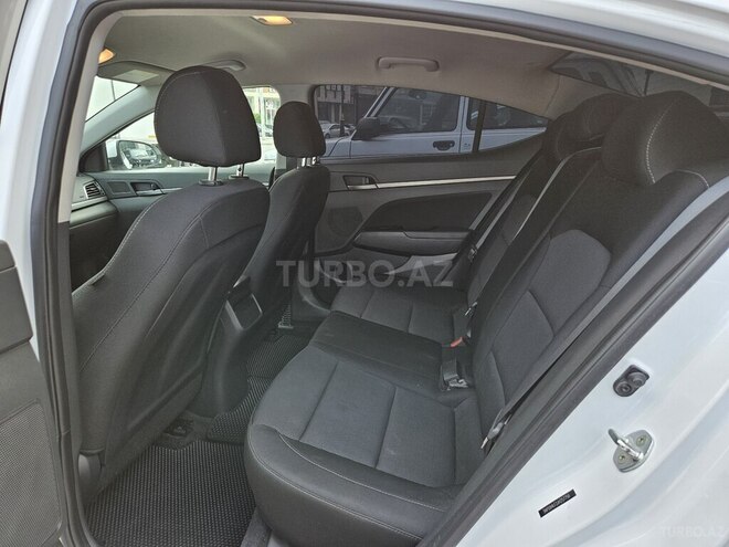 Hyundai Elantra 2017, 209,215 km - 2.0 л - Bakı