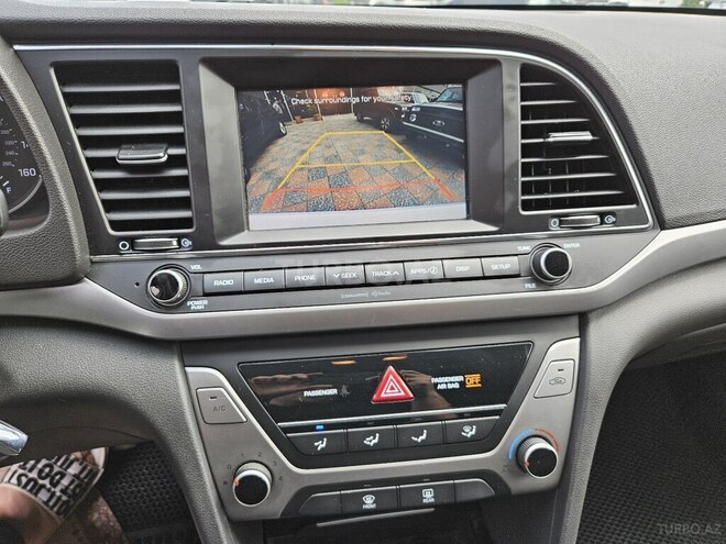 Hyundai Elantra 2017, 209,215 km - 2.0 л - Bakı