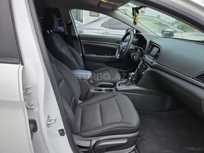 Hyundai Elantra 2017, 209,215 km - 2.0 л - Bakı