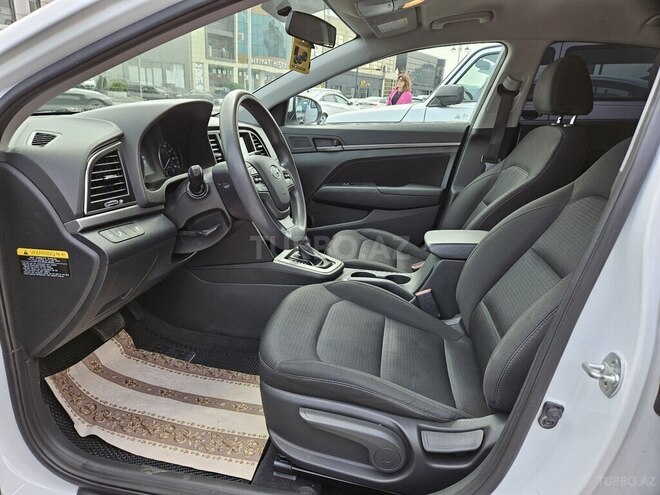 Hyundai Elantra 2017, 209,215 km - 2.0 л - Bakı