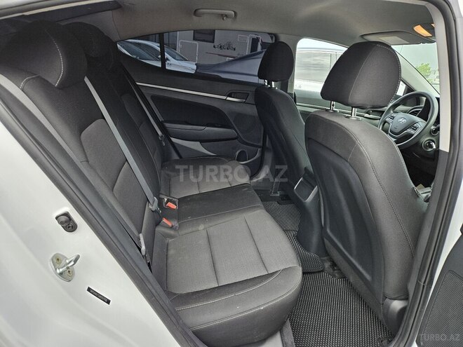 Hyundai Elantra 2017, 209,215 km - 2.0 л - Bakı
