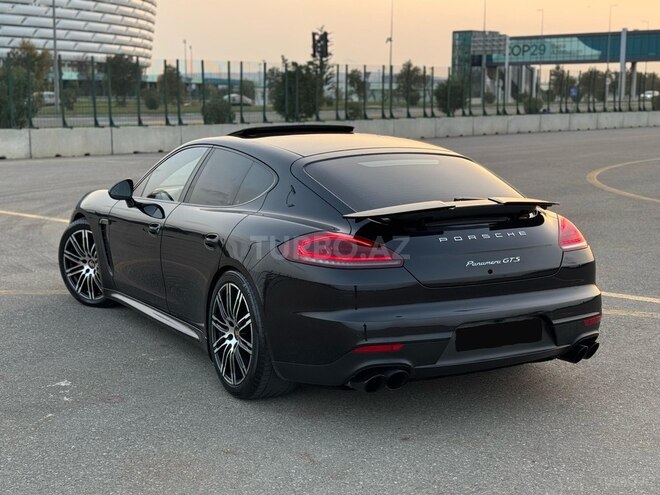 Porsche Panamera GTS-10