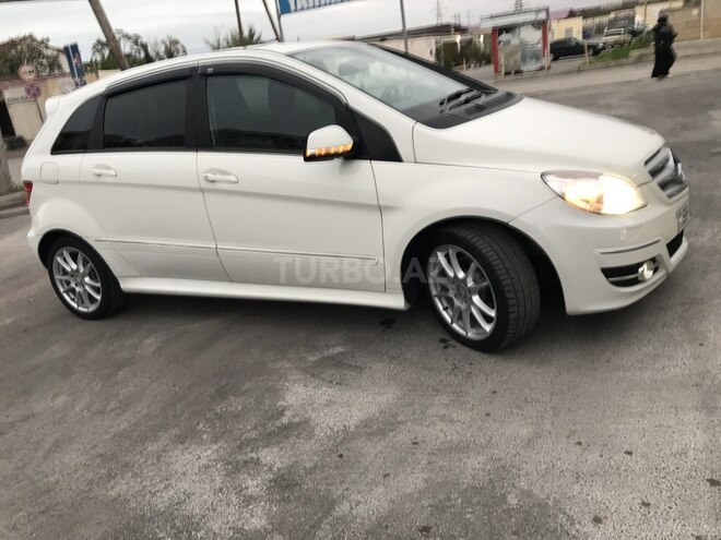 Mercedes B 180 2012, 75,000 km - 1.6 л - Sumqayıt