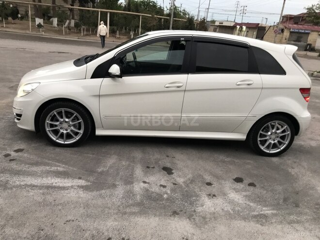 Mercedes B 180 2012, 75,000 km - 1.6 л - Sumqayıt