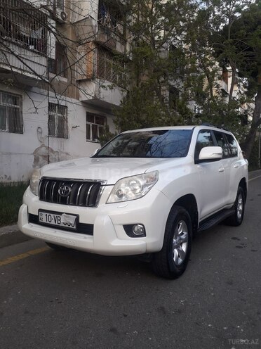Toyota Land Cruiser Prado 2010, 220,000 km - 2.7 л - Bakı