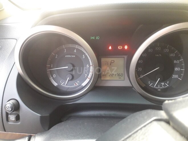Toyota Land Cruiser Prado 2010, 220,000 km - 2.7 л - Bakı